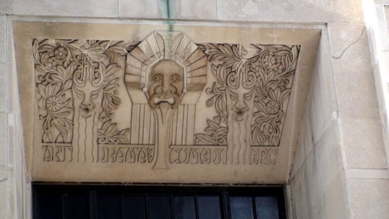 daily news building chicago il news​